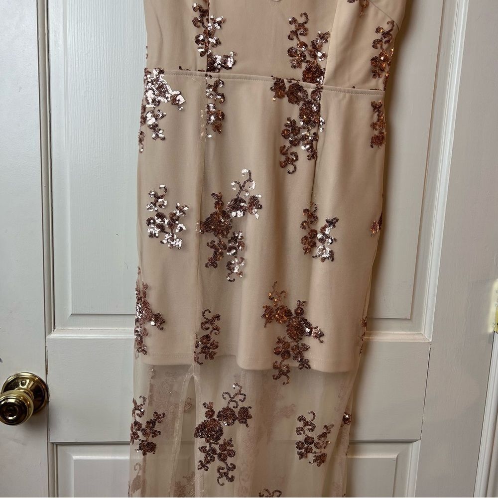 Showpo Passion Fusion NWT Nude Sequin V Neck Evening Gown Womens Size 4 - Picture 4 of 12